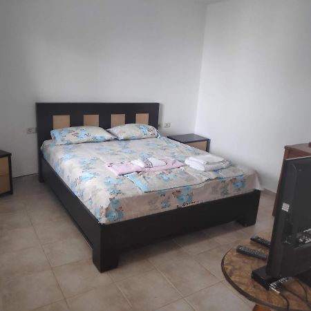 Zani Apartment ซารานเดอ ภายนอก รูปภาพ